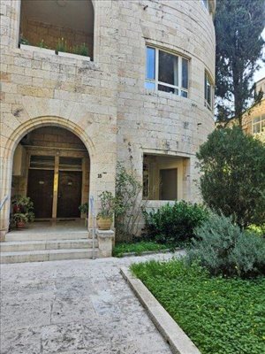 דירה להשכרה 3 חדרים בירושלים בלפור רחביה 