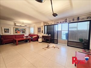 דירה להשכרה 4 חדרים בבת ים כ״ט בנובמבר 27 