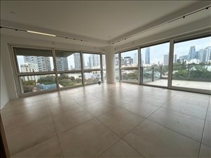 דירה להשכרה 4 חדרים בתל אביב יפו פנקס אזור ככר המדינה 
