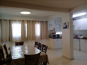 דירה למכירה 4.5 חדרים בטבריה יהודה הנשיא 