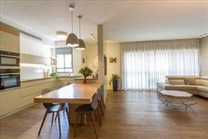 דירה למכירה 4 חדרים בתל אביב יפו ניסים אלוני 