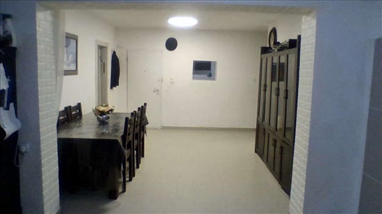 דירה למכירה 7 חדרים באלעד רבי עקיבא31 מעלות משטפנשט 