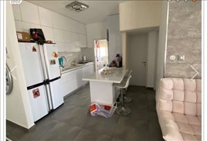 דירה למכירה 5 חדרים בחיפה חיים ברלב 