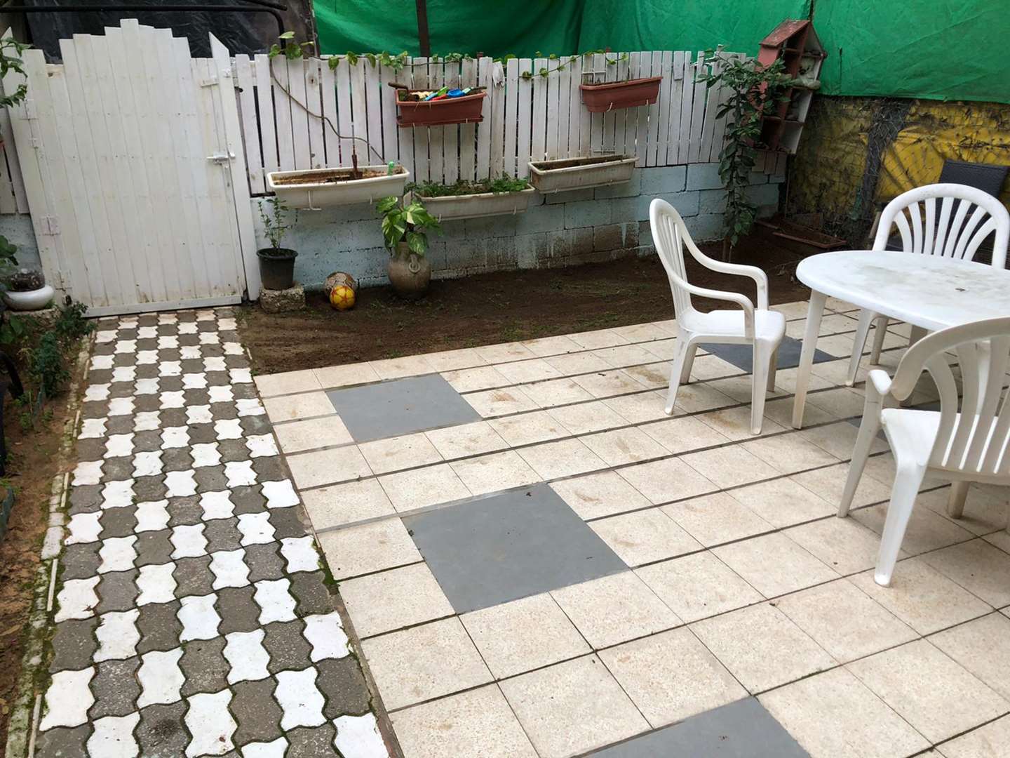 דירת גן, 4 חדרים, האלןן, יבנה 