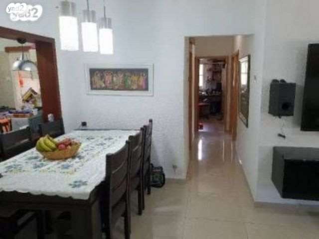 דירה למכירה 4 חדרים בקרית ביאליק התאנים 