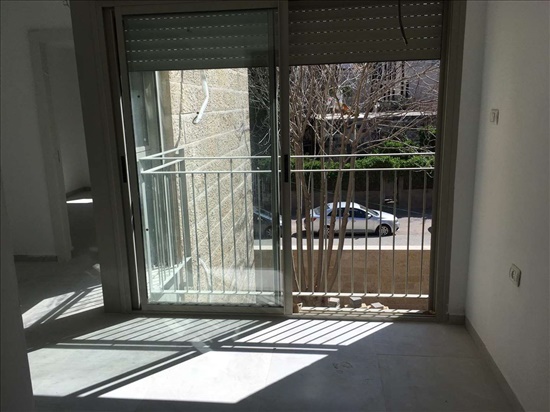 דירה למכירה 4 חדרים בירושלים נפתלי בקעה 