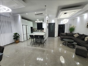 דירה למכירה 10 חדרים בטבריה ברץ 