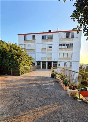 דירה למכירה 2.5 חדרים בחיפה בית לחם כרמל צרפתי 