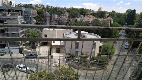 דירה למכירה 4 חדרים בירושלים אמציה מושבה יוונית 
