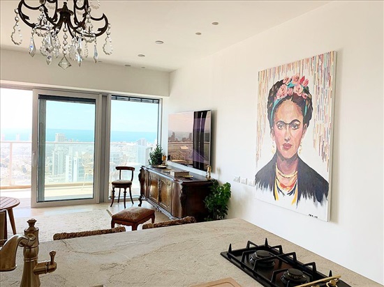 דירה למכירה 3 חדרים בTel Aviv דרך מנחם בגין מגדל מידטאון 