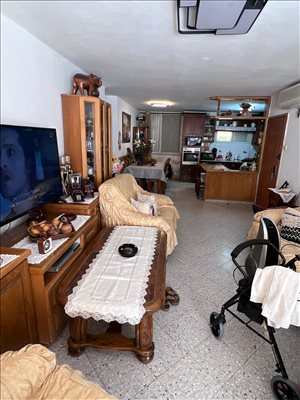 דירה למכירה 4 חדרים בטבריה שדרות הרצל 
