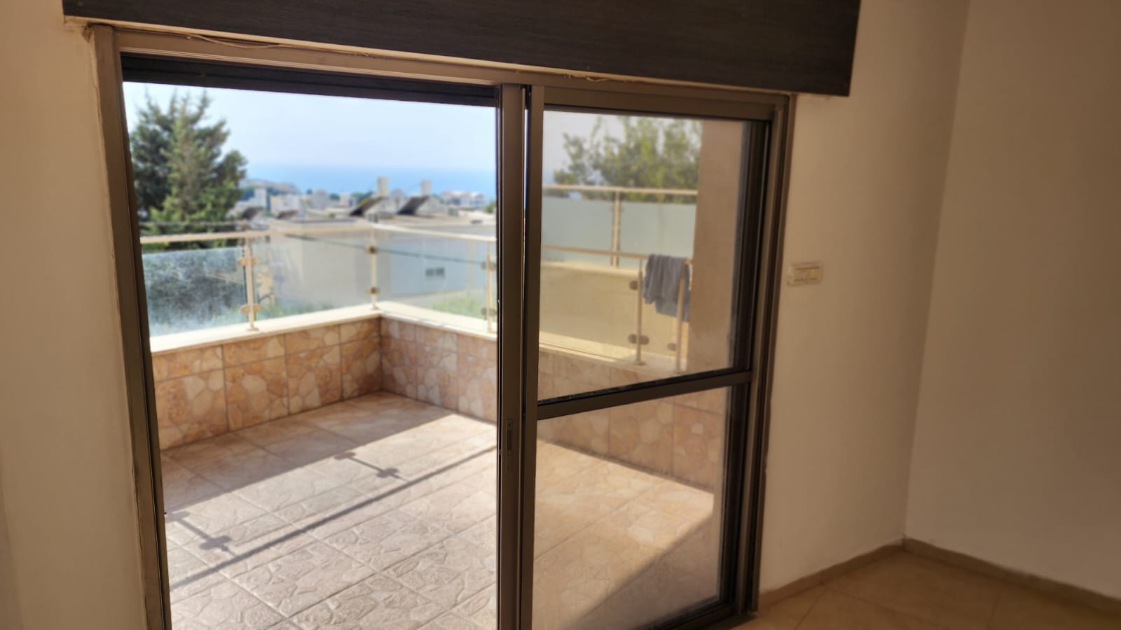 תמונה 2 ,דירה 5.5 חדרים למכירה בחיפה דרך הים  כרמל צרפתי