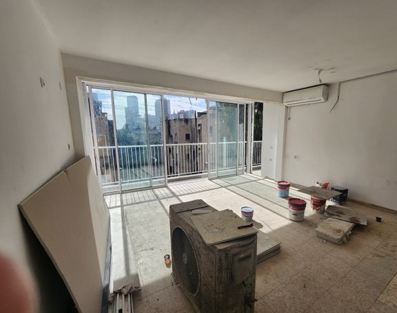 תמונה 3 ,דירה 4 חדרים למכירה בתל אביב יפו סימטת בארי צפון החדש