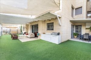 דירת גן למכירה 5 חדרים בירושלים גרשון אבנר ארנונה 