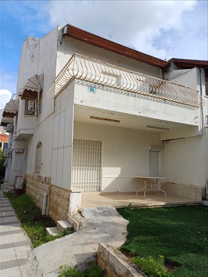 תמונה 4 ,וילה 8 חדרים למכירה ברחובות הרב זכריה מדאר שרונה