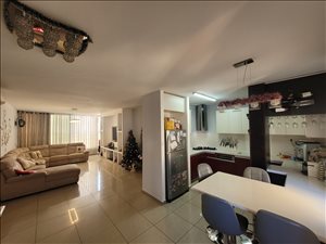 דירה למכירה 4 חדרים בנתניה זנגביל מרכז-צפון 