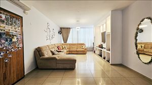 דירה למכירה 4 חדרים בנתניה ישראל זנגוויל 