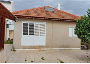 בית פרטי למכירה 4 חדרים בראש העין משה  שרת 