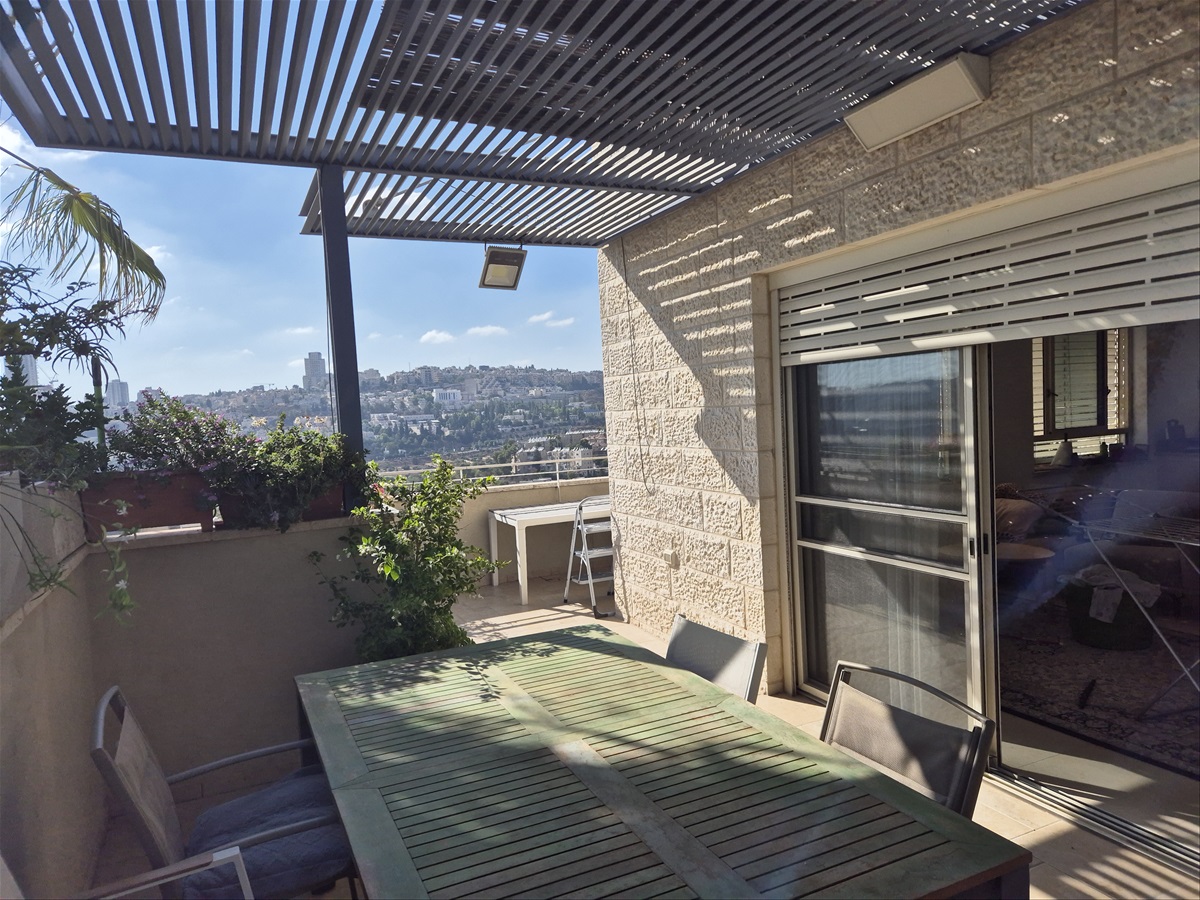 תמונה 1, דירת גג 8 חדרים למכירה בירושלים, הורקניה, רסקו