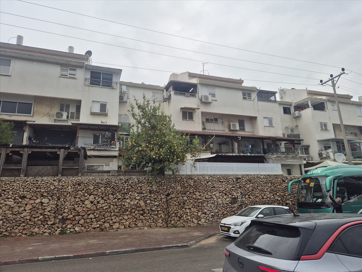 תמונה 1, דירה 4 חדרים למכירה בלוד, חטיבת הראל, Imנאות יצחק