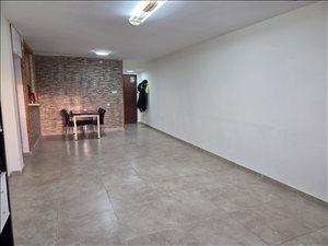 דירה למכירה 3 חדרים בצפת קרן היסוד 