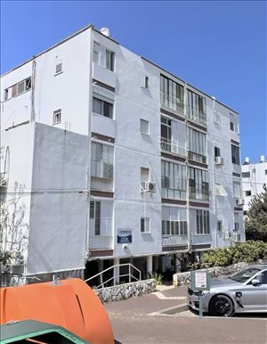 דירה למכירה 4 חדרים בנהריה יפה נוף 41 גבעת אוסשקין 
