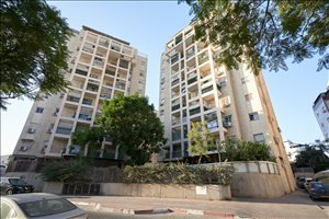 דירת גן למכירה 4 חדרים בבאר שבע עמוס ירקוני ו` 