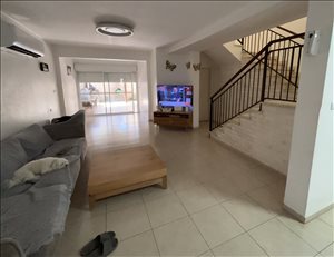 קוטג למכירה 5 חדרים בכרמיאל בירנית 