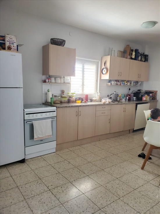 תמונה 2 ,דירת גג 5.5 חדרים למכירה בחולון, מפרץ שלמה, קרית שרת