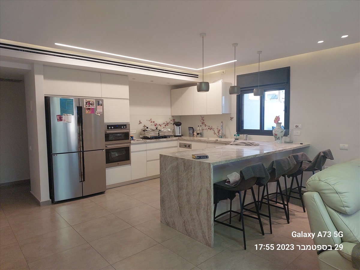 תמונה 1, פנטהאוז 5 חדרים למכירה בפתח תקווה, הלפרין 8 , עין גנים