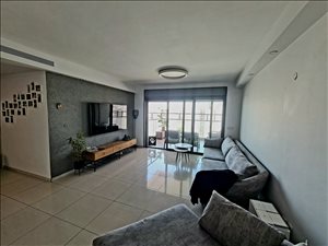 דירה למכירה 5 חדרים בפתח תקווה אהרון כצנלסון נווה גן 