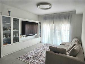 דירה למכירה 4 חדרים בפתח תקווה בייליס קרול 