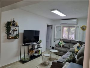 דירה למכירה 2.5 חדרים ברמלה בר אילן 2  