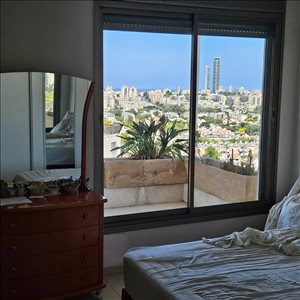 דופלקס למכירה 6 חדרים בחולון מנחם בגין 