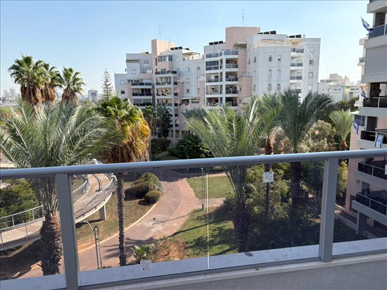 תמונה 1 ,דירה 4 חדרים למכירה בראשון לציון, גינוסר, קרית גנים