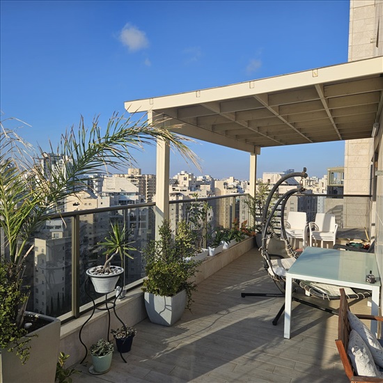 תמונה 8 ,דופלקס 6 חדרים למכירה בחולון, מנחם בגין, ח' 300