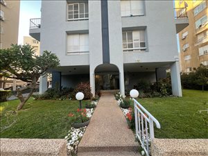 דירה למכירה 4 חדרים בנתניה סמילנסקי מרכז 