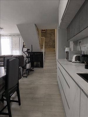 דופלקס למכירה 5.5 חדרים בקרית עקרון האירוס  