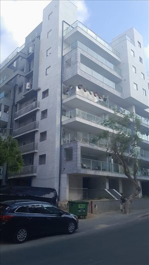 דירה למכירה 3 חדרים בבת ים הנביאים 