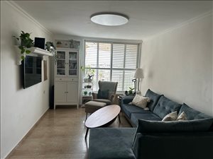 דירה למכירה 4 חדרים בבת ים קרן היסוד 16 