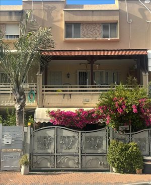 טריפלקס למכירה 6 חדרים בקריית אתא העבודה 