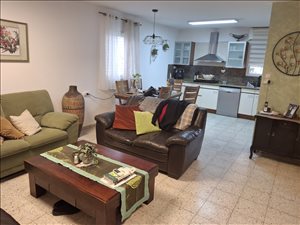דירת גן למכירה 4 חדרים בפתח תקווה שבט דן  