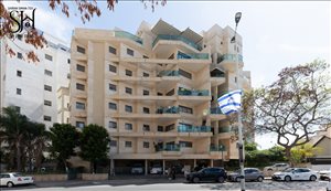 דירה למכירה 4.5 חדרים בחולון מנחם בגין 