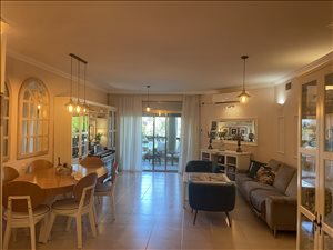 דירה למכירה 5.5 חדרים בחולון יהושע רבינוביץ 