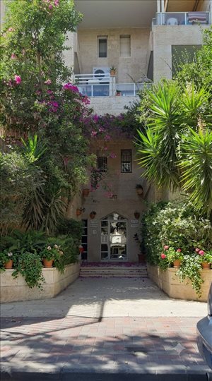 דירה למכירה 3 חדרים בירושלים משה קול רמת בית הכרם 