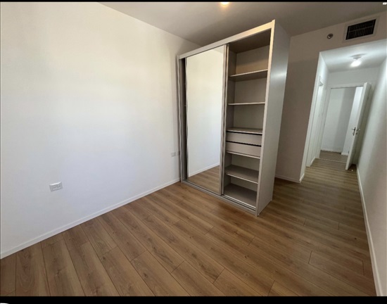 תמונה 2 ,דירה 3 חדרים למכירה ברחובות, הרצל, צפון