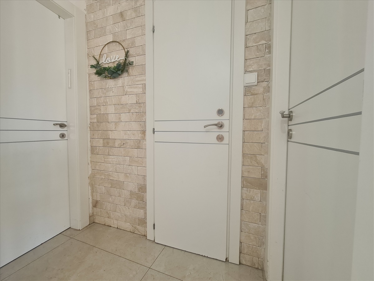 תמונה 1, דירה 3 חדרים למכירה במעלה אדומים, הקרן, כלי שיר