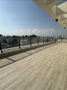פנטהאוז למכירה 4 חדרים בקרית ביאליק שדרות ירושלים 