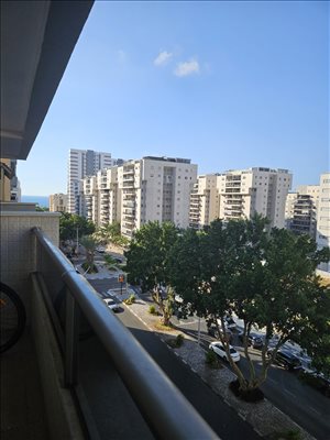 דירה למכירה 3.5 חדרים בבת ים בלפור דרום מערב 