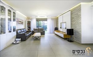 דירה למכירה 5 חדרים בפתח תקווה ונגרובר 6 